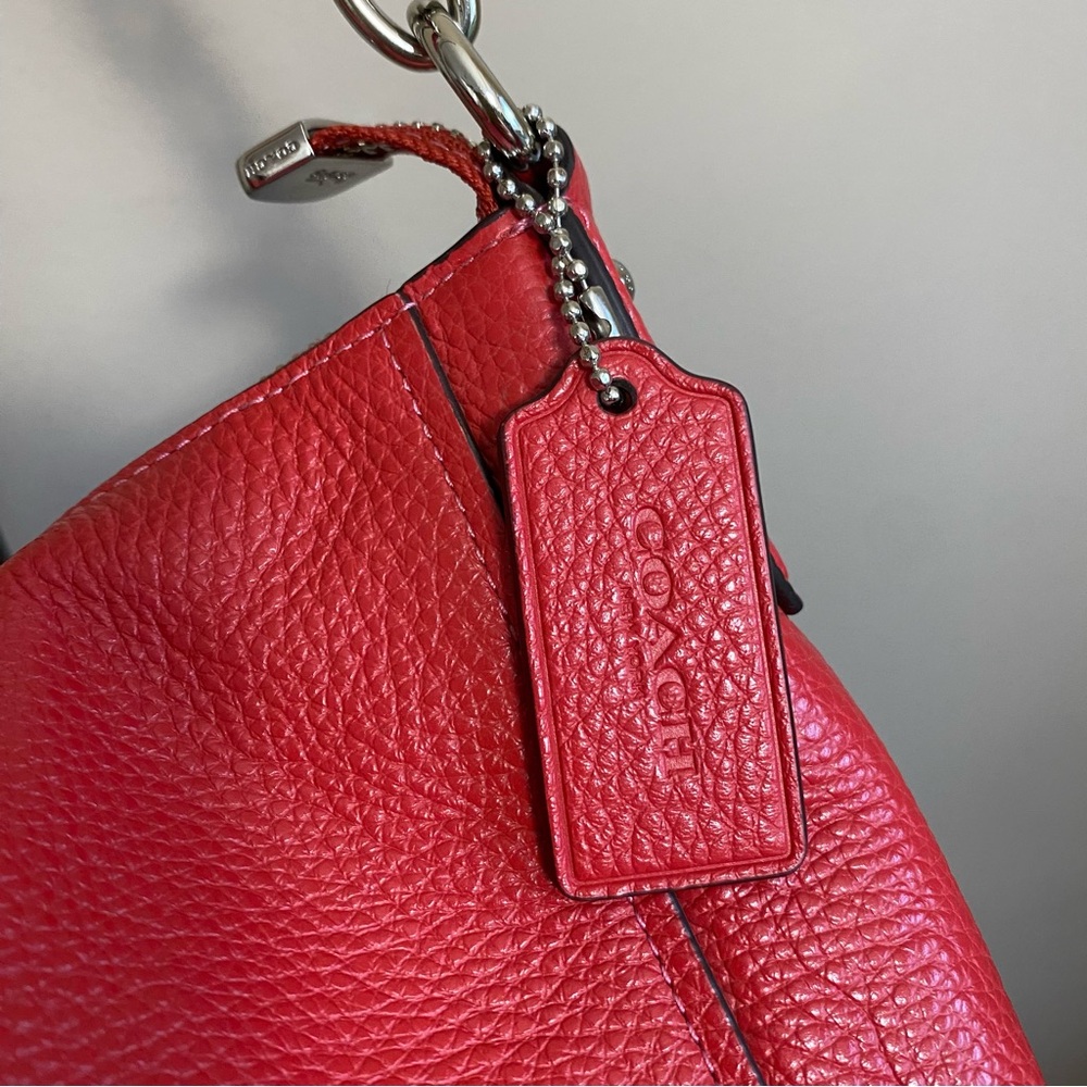 Coach Chelsea Hobo‎ 32 Stunning Red Pebbled Genuine Leather Shoulder Handbag - Picture 4 of 13